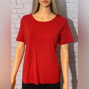 Women’s red top
